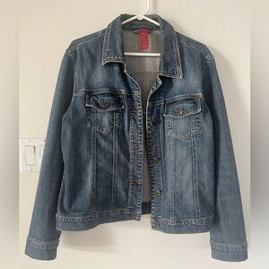 💕 2/$25 Olsen Stretch Denim Jacket